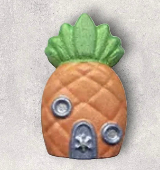 Pineapple House bath bomb